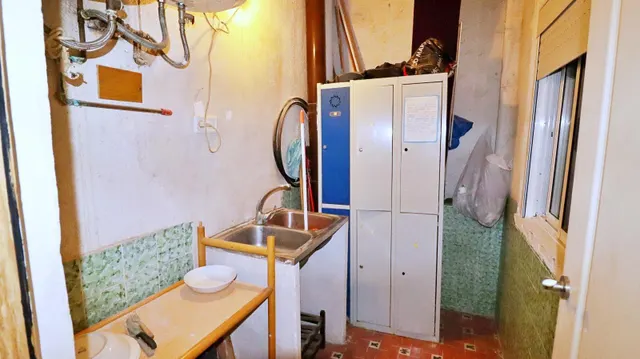 VIVIENDA UNIFAMILIAR O NEGOCIO HABITACIONAL — 24
