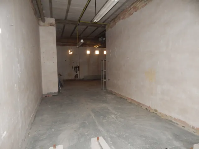 LOCAL COMERCIAL EN ONTINYENT (VALENCIA) Zona San Jose — 8