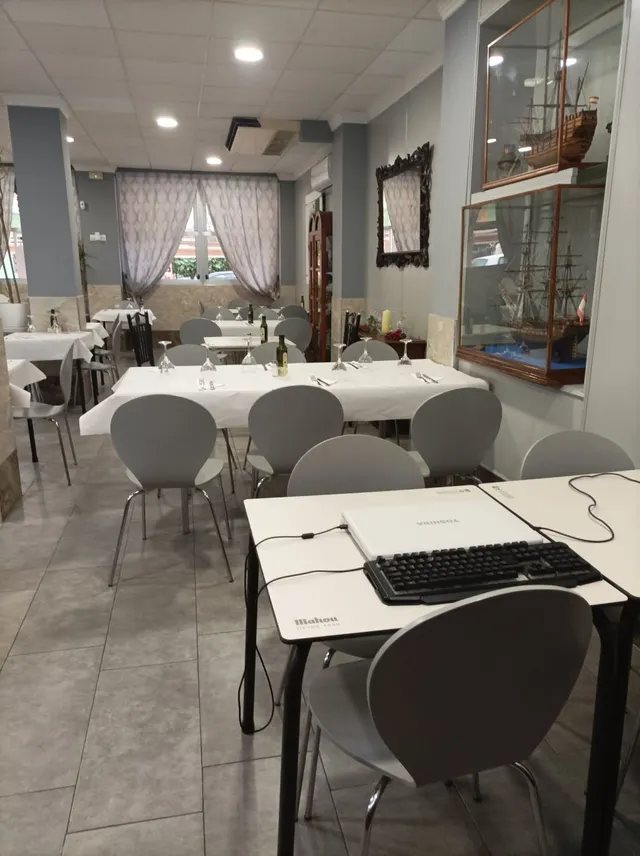 Local comercial 132m² en venta - Playa del cura — 7