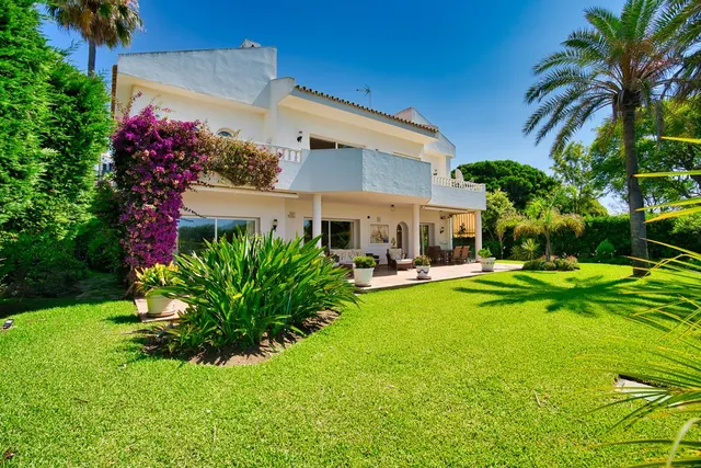 Chalet 4 habitaciones 350m² en venta - Marbella — 44