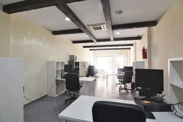 Local comercial 85m² en venta - Centro — 11