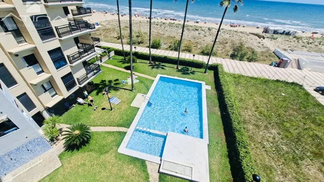 APARTAMENTO CON FANTASTICAS VISTAS AL MAR — 2