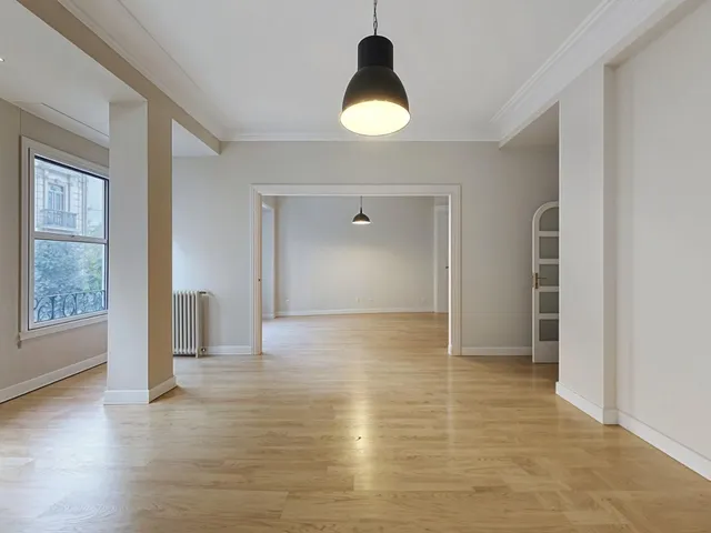 ¡Vive la Gran Vía del Marqués del Turia desde este espectacular piso en Joaquín Costa! — 7