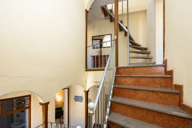 Espectacular edificio a 3 calles con vivienda y locales comerciales en pleno centro de Alhama de Gr — 41