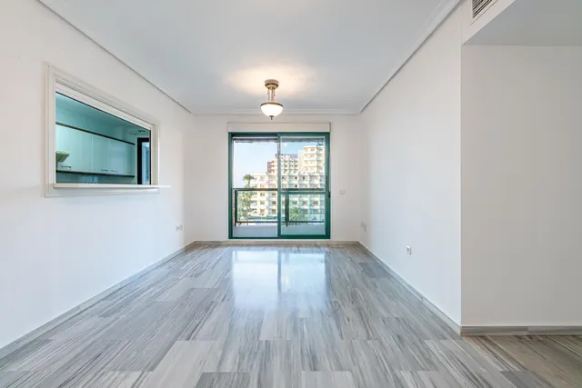 Exclusiva vivienda en primera línea de playa en el bajondillo – Torremolinos — 9