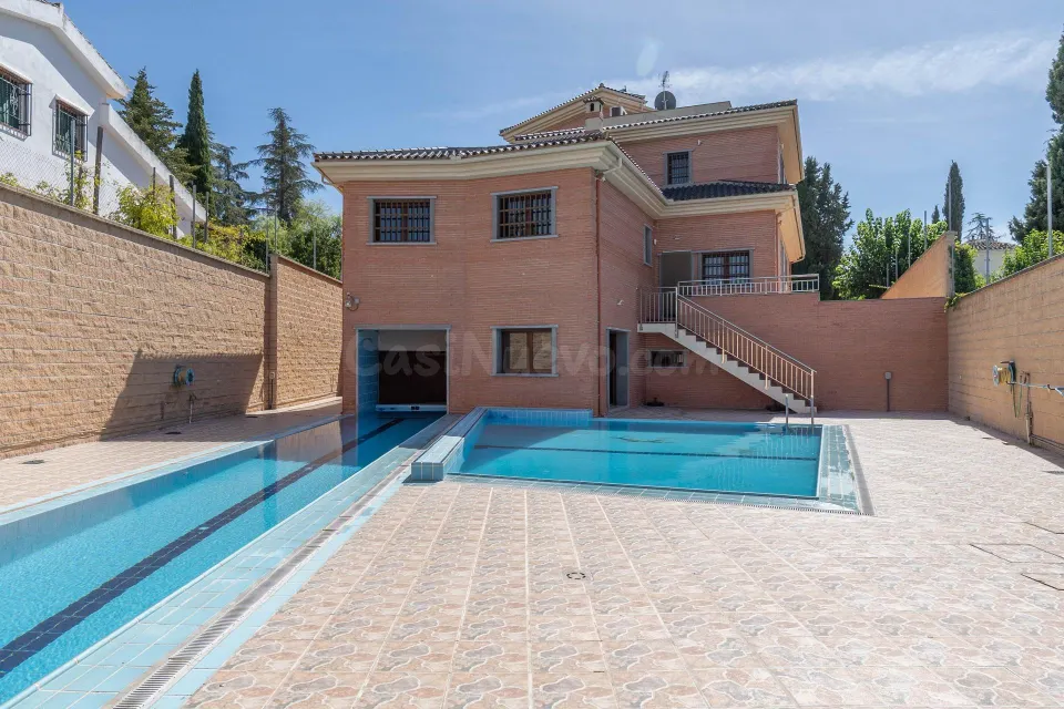 Espectacular Villa Unifamiliar Independiente con Máxima Privacidad y Autonomía en Cortijo del Aire!!!