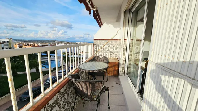 Estudio con piscina. parquing y vista al mar — 42