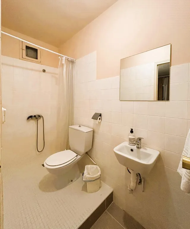Hostal-Albergue en Funcionamiento en el Camino de Santiago — 33
