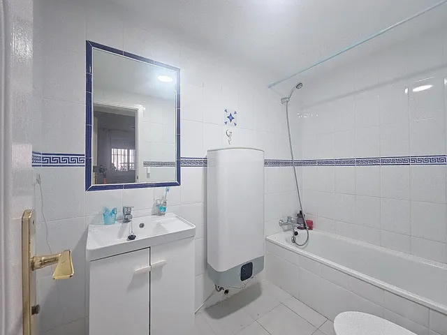 Precioso apartamento de 2 dormitorios con vistas al mar — 14