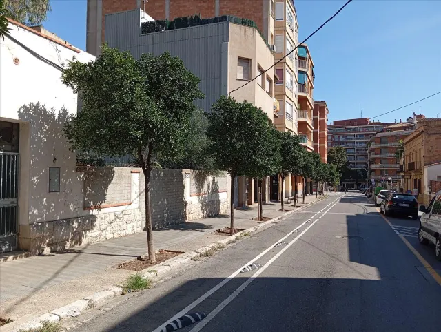 Solar urbano edificable en Figueres — 12