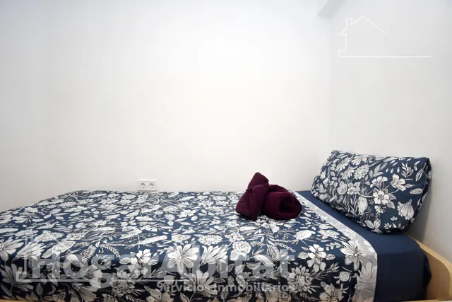 ¡Espectacular! Amplio, moderno y reformado, todo amueblado y cerca del centro — 48