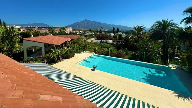 Chalet 7 habitaciones 834m² en venta - Marbella — 47
