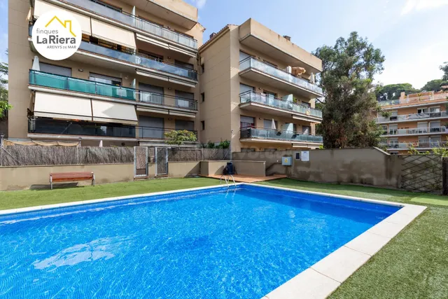 PISO PARA ENTRAR A VIVIR CON ZONA COMUNITARIA CON PISCINA !!