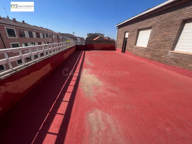 CASA EDIFICIO DIAFANO EN VEGUELLINA DE ORBIGO - foto 2