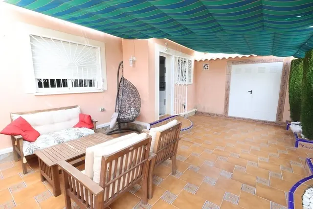 Casa 5 habitaciones 139m² en venta - Doña Pepa — 5