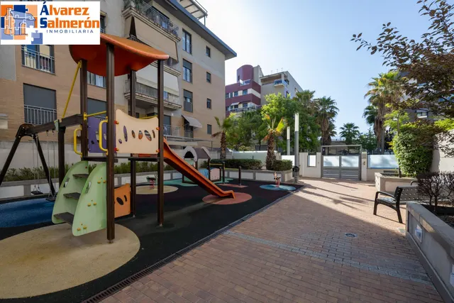 Apartamento tipo loft con garaje incluido y piscina en zona Parque Lagos — 36