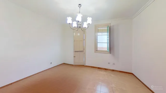 Amplia vivienda en las faldas del castillo de Santa Barbara — 28