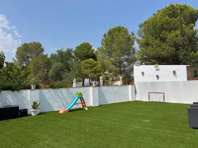 Chalet pareado en la alcaina | 4 dormitorios, jardín, garaje y sótano acondicionado — 12