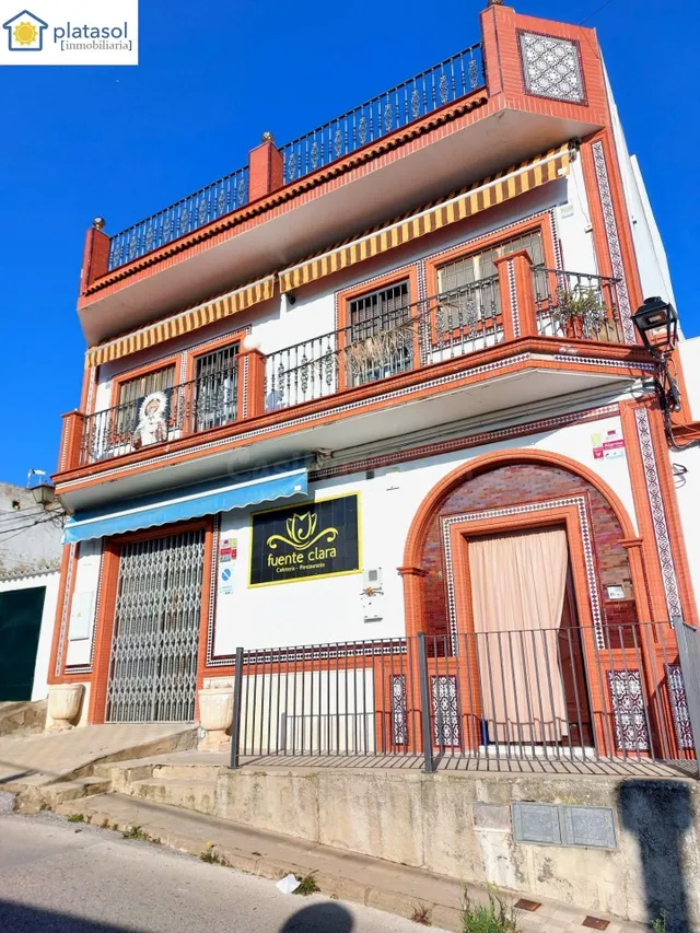 Espectacular casa de pueblo de 160 m2 con terraza, azotea pa