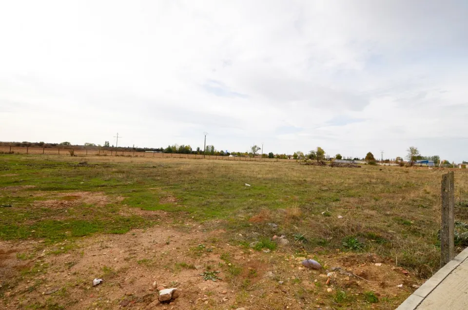 Urbis te ofrece parcela en venta cerca del Camping Regio en Santa Marta de Tormes