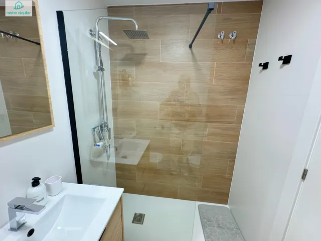 APARTAMENTO REFORMADO JUNTO AL MAR EN EL CAMPELLO, IDEAL PARA DESCANSO Y TELETRABAJO — 40