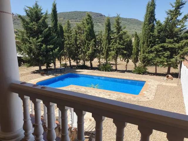 Chalet independiente en Agudo. — 12