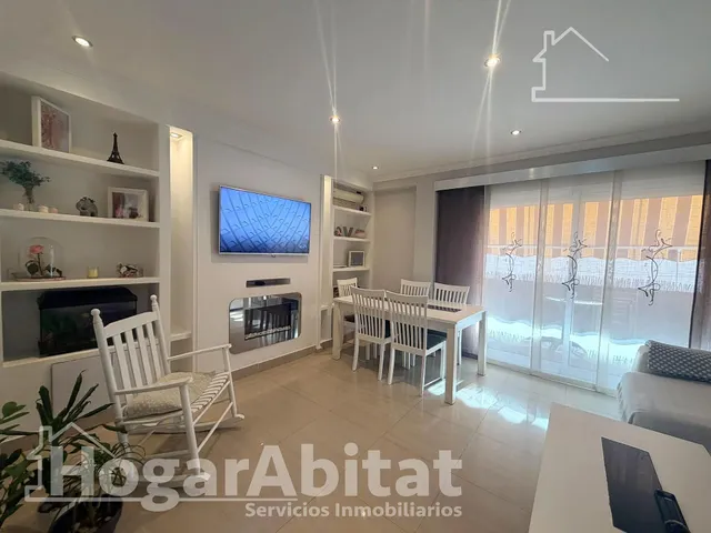 ¡Espectacular! Amplio, impecable y moderno con balcón, todo amueblado — 24