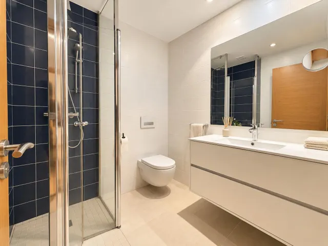 Luminoso piso de 3 habitaciones con terraza y box doble — 9