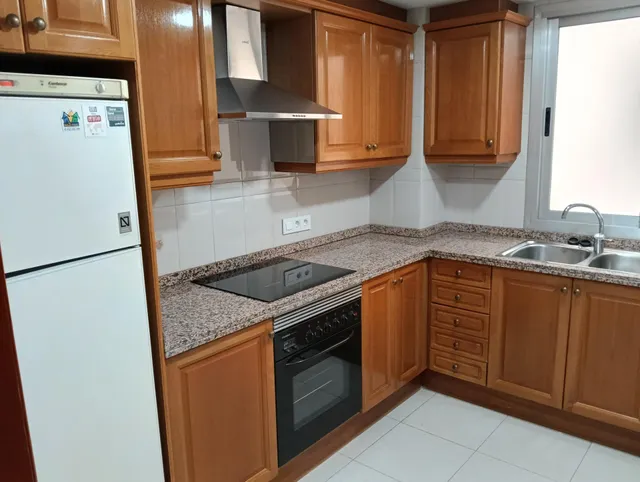 ALQUILER ANUAL: PISO en Parque del lago, peri 18, Castellón — 9