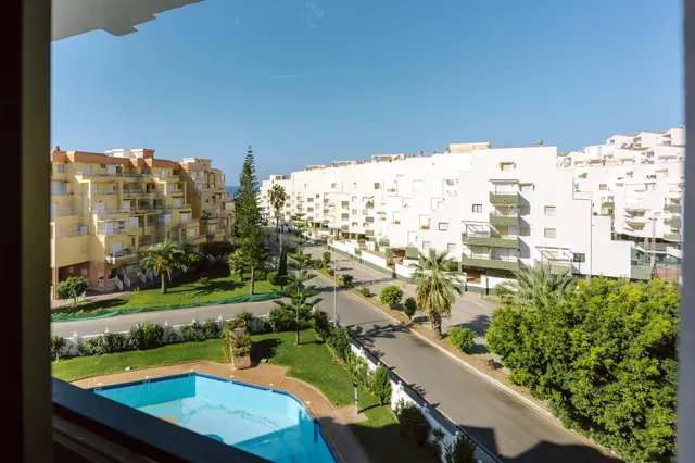 FANTASTICO PISO CON TERRAZA JUNTO AL MAR - foto 3