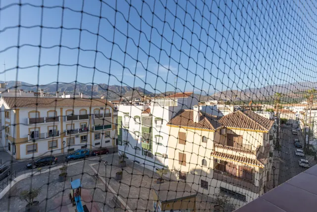 ÁTICO DE 140 M2 CON TERRAZA PRIVADA, GARAJE Y VISTAS DESPEJADAS EN SALOBREÑA — 6