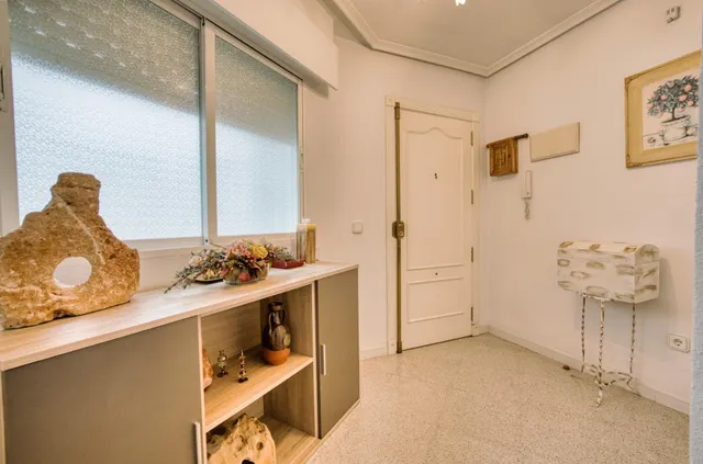 Amplia y Luminosa Vivienda en esquina de 3 dorm. baño y aseo con Garaje Cerrado en el Corazón de la Ciudad — 23