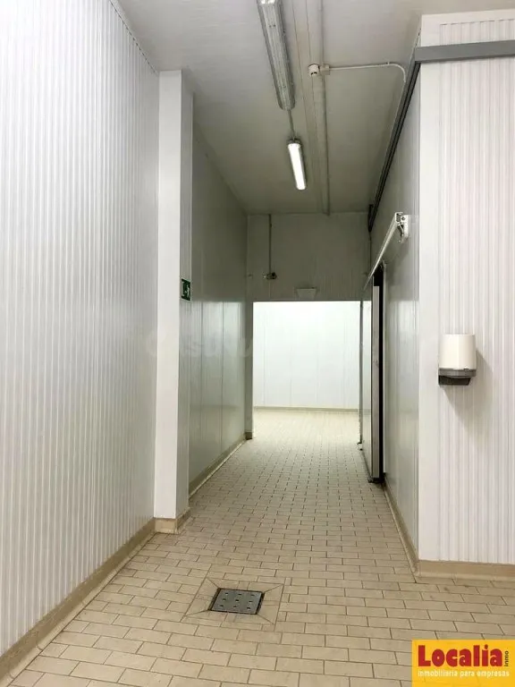 Nave Industrial en venta en Cartes de 1328 m2 — 6