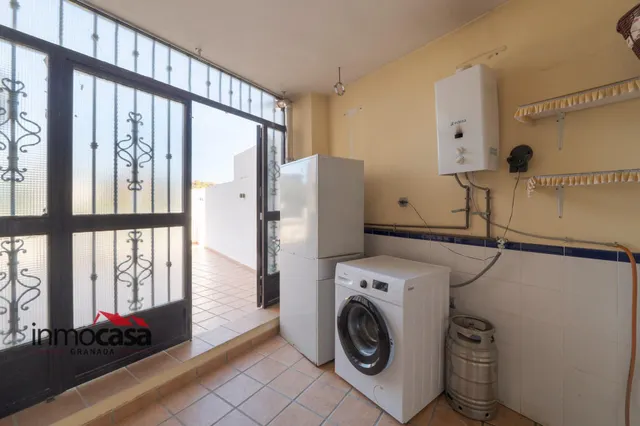 Espectacular vivienda pareada con piscina y amplio patio en Las Gabias (Granada) — 22