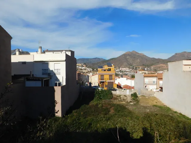Solar en venta en Urbanización La Cova — 4