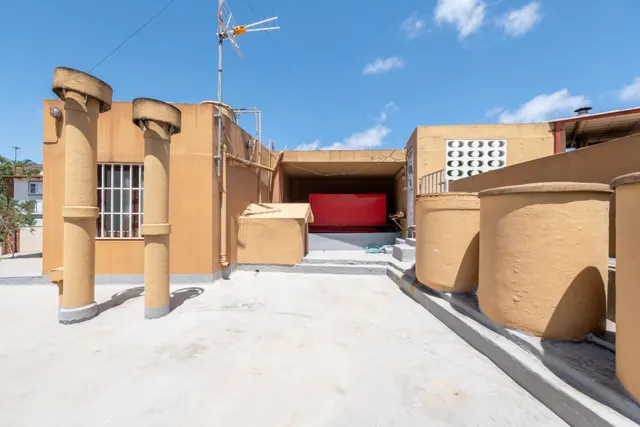 PANADERÍA HISTÓRICA CON MÁS DE 90 AÑOS DE TRAYECTORIA + VIVIENDA — 48