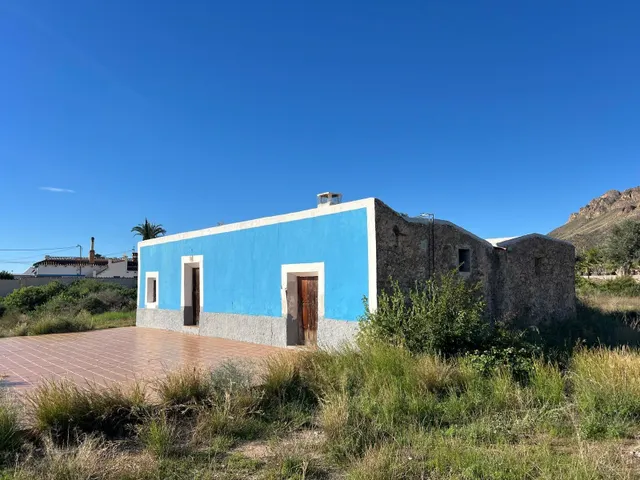 Casa cortijo con encanto, parcela de 3.000 m2 y vistas a la montaña cerca del mar — 19