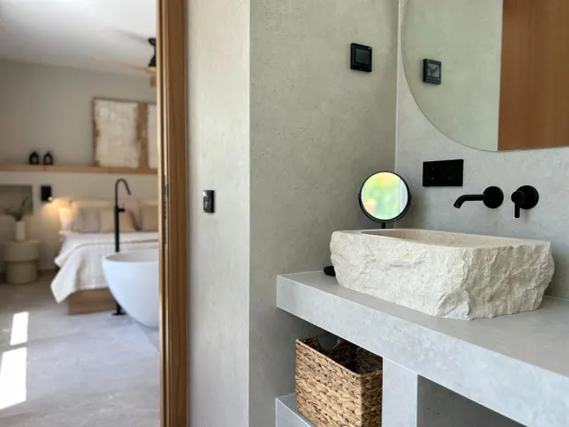 Espectacular vivienda reformada con jardín privado en Palm Beach, Marbella — 46