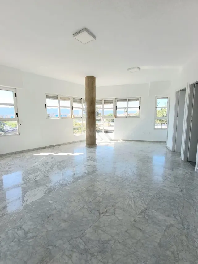 ¡Oportunidad! Amplio Piso de 2 Dormitorios en Zona Céntrica - foto 2