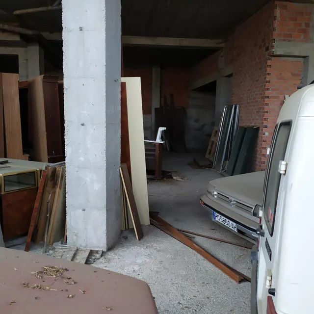 SE VENDE LOCAL COMERCIAL EN SILLEDA — 17