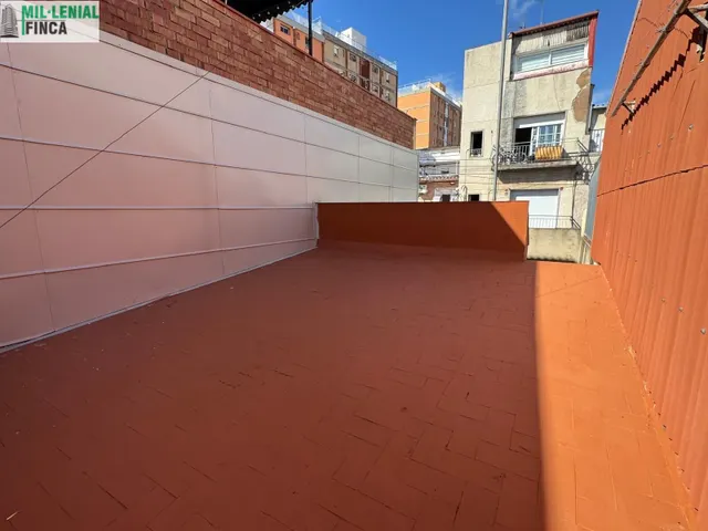 Casa con grandes terrazas y potencial de reforma en Sabadell Norte — 28
