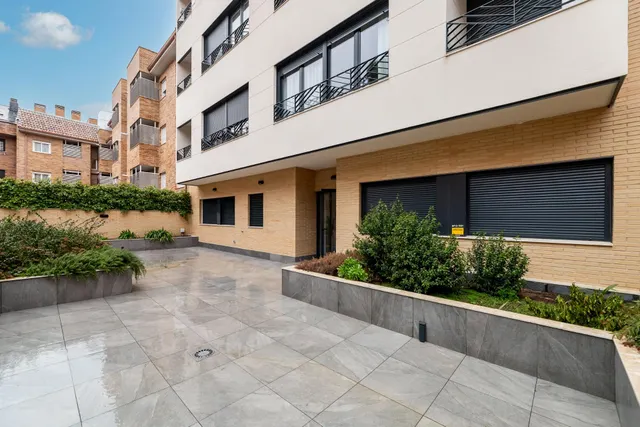 DÚPLEX DE NUEVA CONSTRUCCIÓN — 44