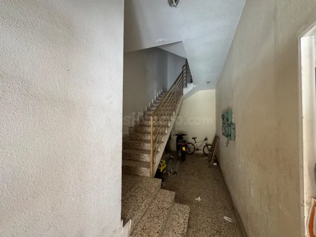 ¡Oportunidad Única en Alguazas! Piso Espacioso para Reformar — 2