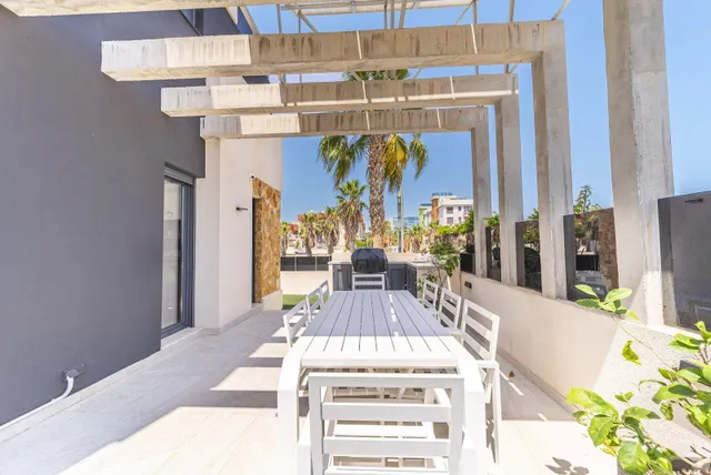 Espectacular Chalet Nuevo en Lomas de Cabo Roig, — 7