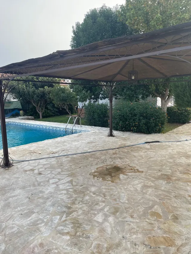 VENTA DE CHALET SEGREGADO EN LA DEHESILLA — 39