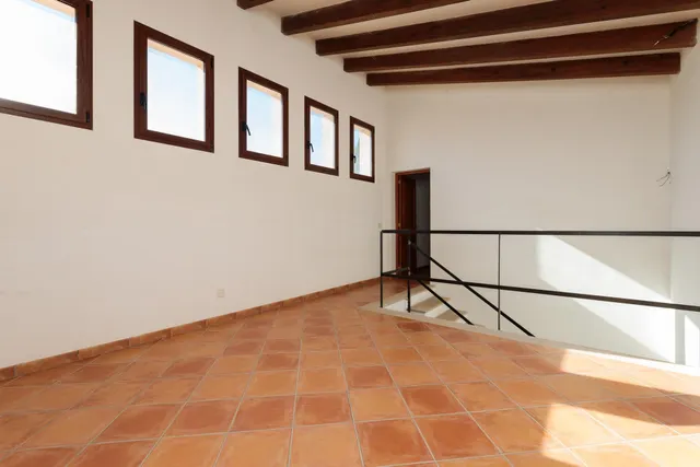 Casa rústica con amplio terreno en Santa Maria del Camí — 29