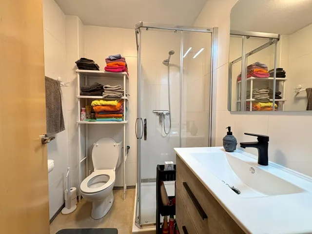 Apartamento luminoso y espacioso en la acogedora Formentera. Cerca de colegios y comercios, a 10 min a pie de Benijófar, a 3,5 km del La Marquesa Golf, y a solo 11 km de las playas de Guardamar. — 21