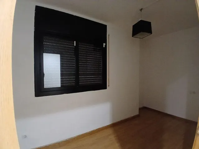 Amplio Piso con 3 habitaciones en Av. Catalunya — 14