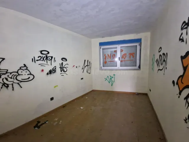 Edificio en O Rosal para terminar - foto 3