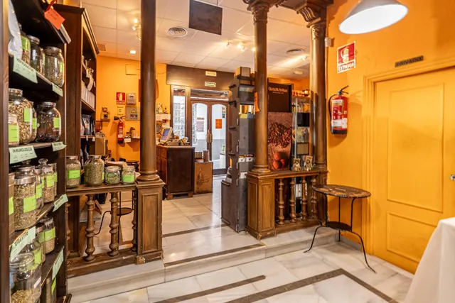 SE TRASPASA TIENDA ESPECIALIZADA EN TÉ, CAFÉ Y CHOCOLATE — 32